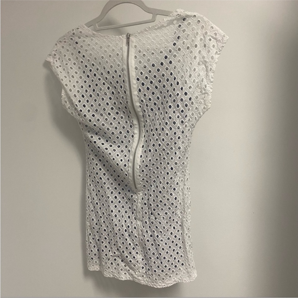 Revolve - Picture 4 of 10